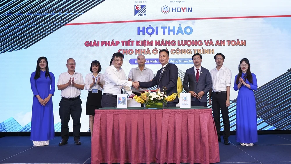 HỘI THẢO “GIẢI PHÁP TIẾT KIỆM NĂNG LƯỢNG VÀ AN TOÀN CHO NHÀ Ở VÀ CÔNG TRÌNH” HỘI THẢO “GIẢI PHÁP TIẾT KIỆM NĂNG LƯỢNG VÀ AN TOÀN CHO NHÀ Ở VÀ CÔNG TRÌNH”