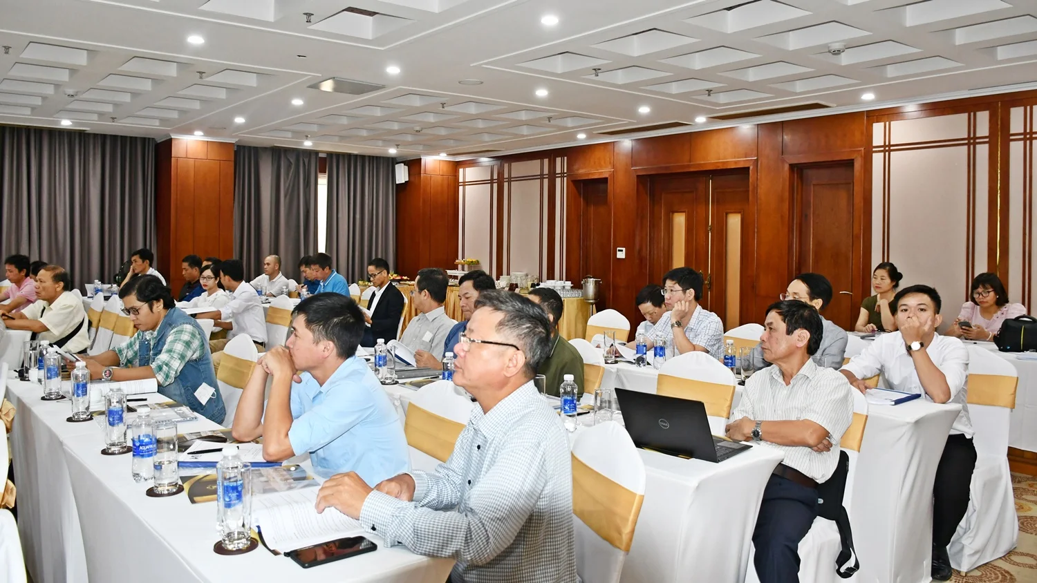 HỘI THẢO “XÂY DỰNG TIÊU CHUẨN QUỐC GIA VỀ XI MĂNG – YÊU CẦU KỸ THUẬT VÀ KIỂM TRA CHẤP NHẬN THEO ĐỊNH HƯỚNG MỚI” HỘI THẢO “XÂY DỰNG TIÊU CHUẨN QUỐC GIA VỀ XI MĂNG – YÊU CẦU KỸ THUẬT VÀ KIỂM TRA CHẤP NHẬN THEO ĐỊNH HƯỚNG MỚI”