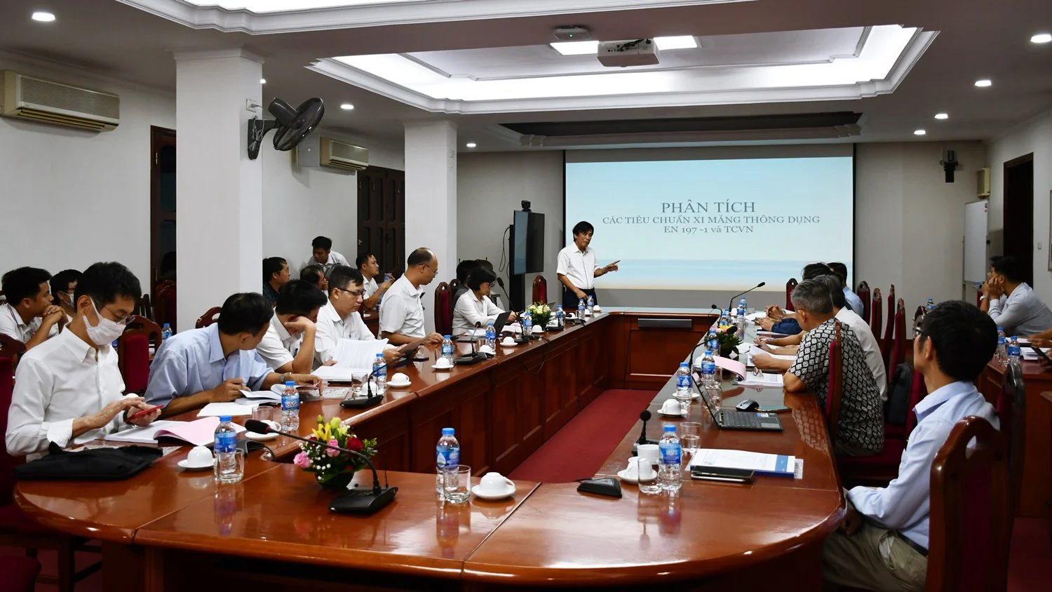 HỘI THẢO “XÂY DỰNG TIÊU CHUẨN QUỐC GIA VỀ XI MĂNG – YÊU CẦU KỸ THUẬT VÀ KIỂM TRA CHẤP NHẬN THEO ĐỊNH HƯỚNG MỚI” HỘI THẢO “XÂY DỰNG TIÊU CHUẨN QUỐC GIA VỀ XI MĂNG – YÊU CẦU KỸ THUẬT VÀ KIỂM TRA CHẤP NHẬN THEO ĐỊNH HƯỚNG MỚI”