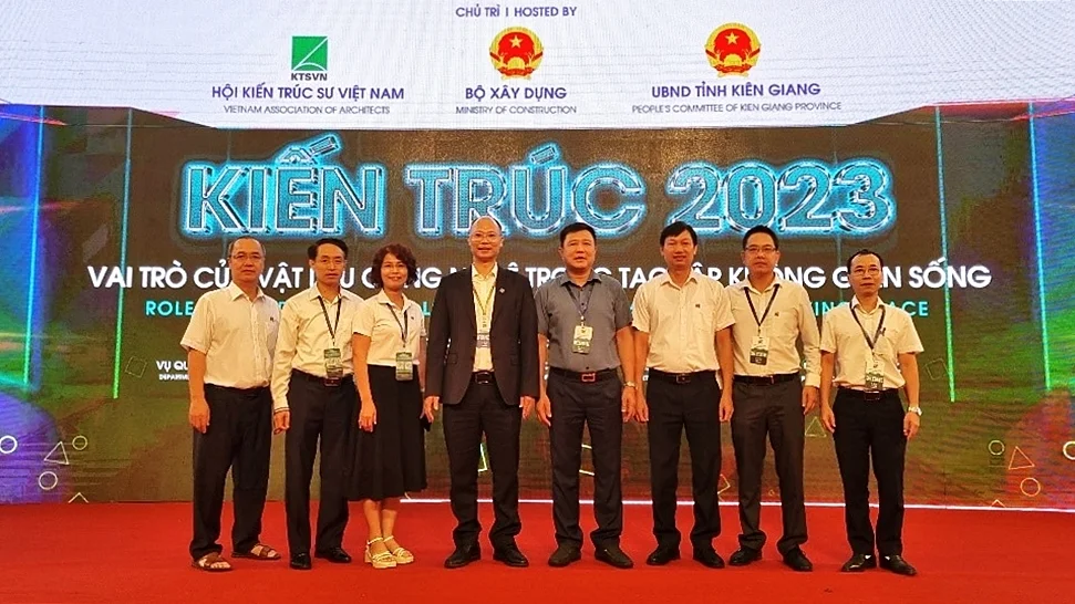 VIBM THAM GIA TRIỂN LÃM EXPO KIẾN TRÚC 2023 VÀ ĐỒNG CHỦ TRÌ HỘI THẢO VỀ “VAI TRÒ CỦA VẬT LIỆU CÔNG NGHỆ TRONG TẠO LẬP KHÔNG GIAN SỐNG”