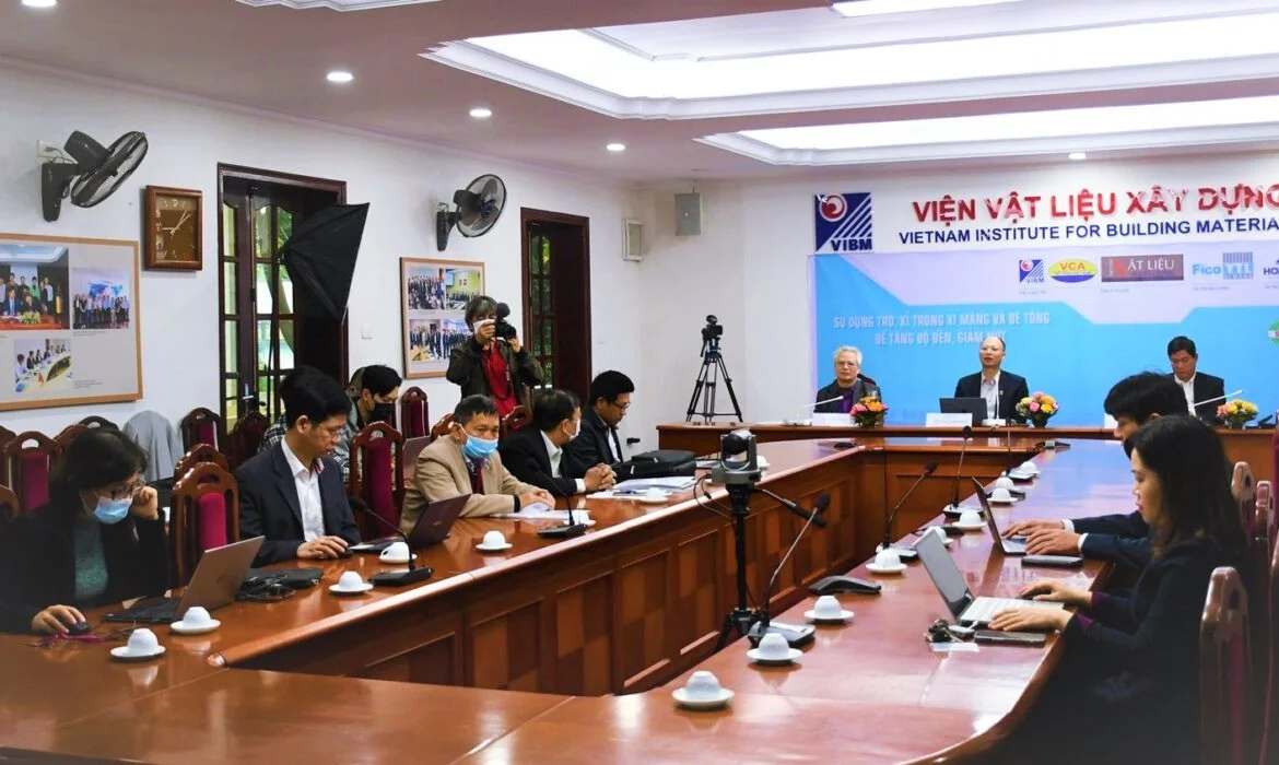Hội thảo Chuyên đề “Sử dụng tro, xỉ trong bê tông và xi măng để tăng độ bền, giảm nguy cơ nứt, sản xuất vật liệu xây dựng chất lượng cao”